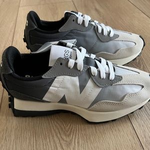 New Balance 327 x Figs